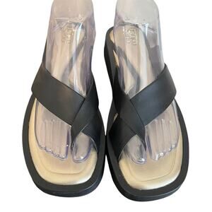 FRANCO SARTO Jonas Black & Gold Toe Loop Comfort Wedge Sandals Women’s Size 10